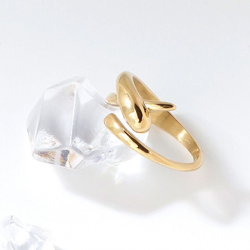 Minimalist 18K Gold Plated Stainless Steel Twisted Ring | Water-Resistant Tarnish Free Fluid Band Ring | Unique Geometric Statement Jewelry