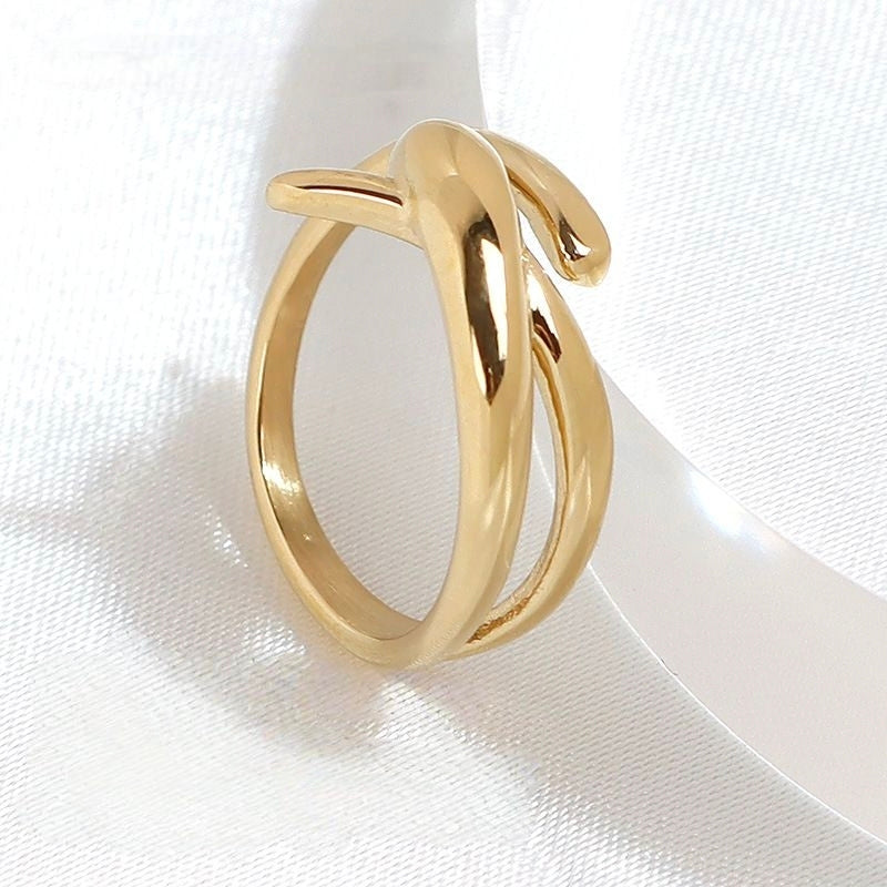 Minimalist 18K Gold Plated Stainless Steel Twisted Ring | Water-Resistant Tarnish Free Fluid Band Ring | Unique Geometric Statement Jewelry