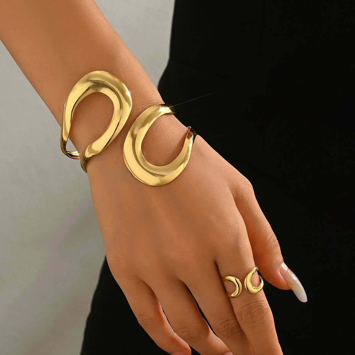 Abstract Sculptural Bangle | 18K Gold Plated Titanium Steel