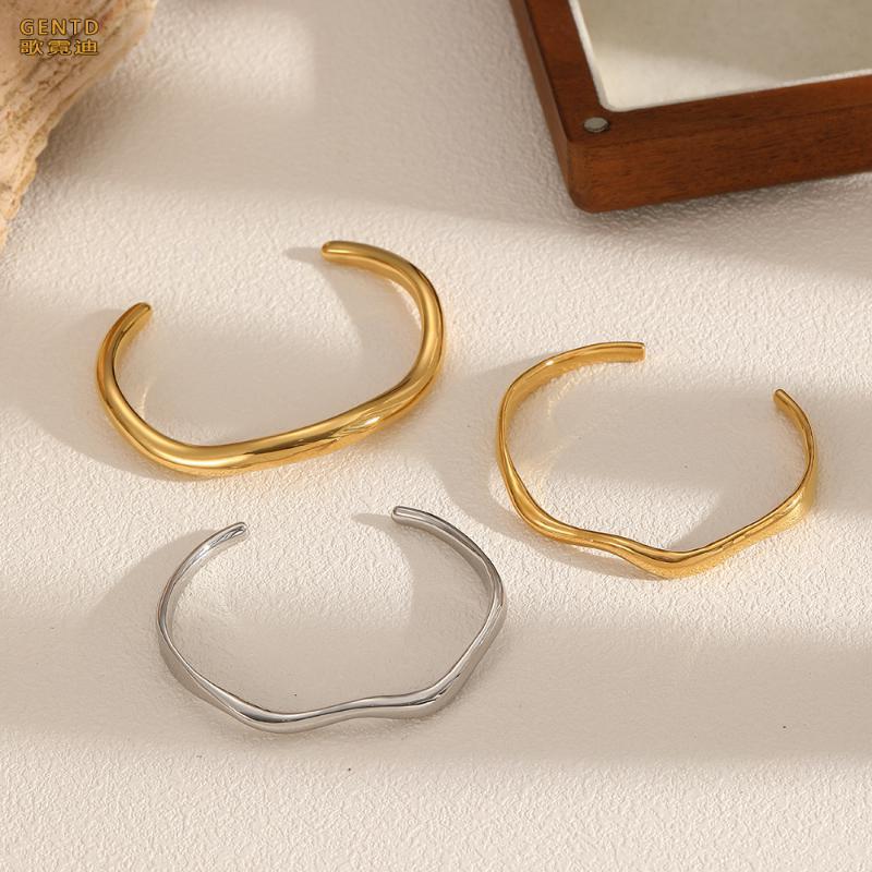 VIB Jewelry | Wave Fluidity Cuff Bangle - 18K Gold Plated Titanium Steel